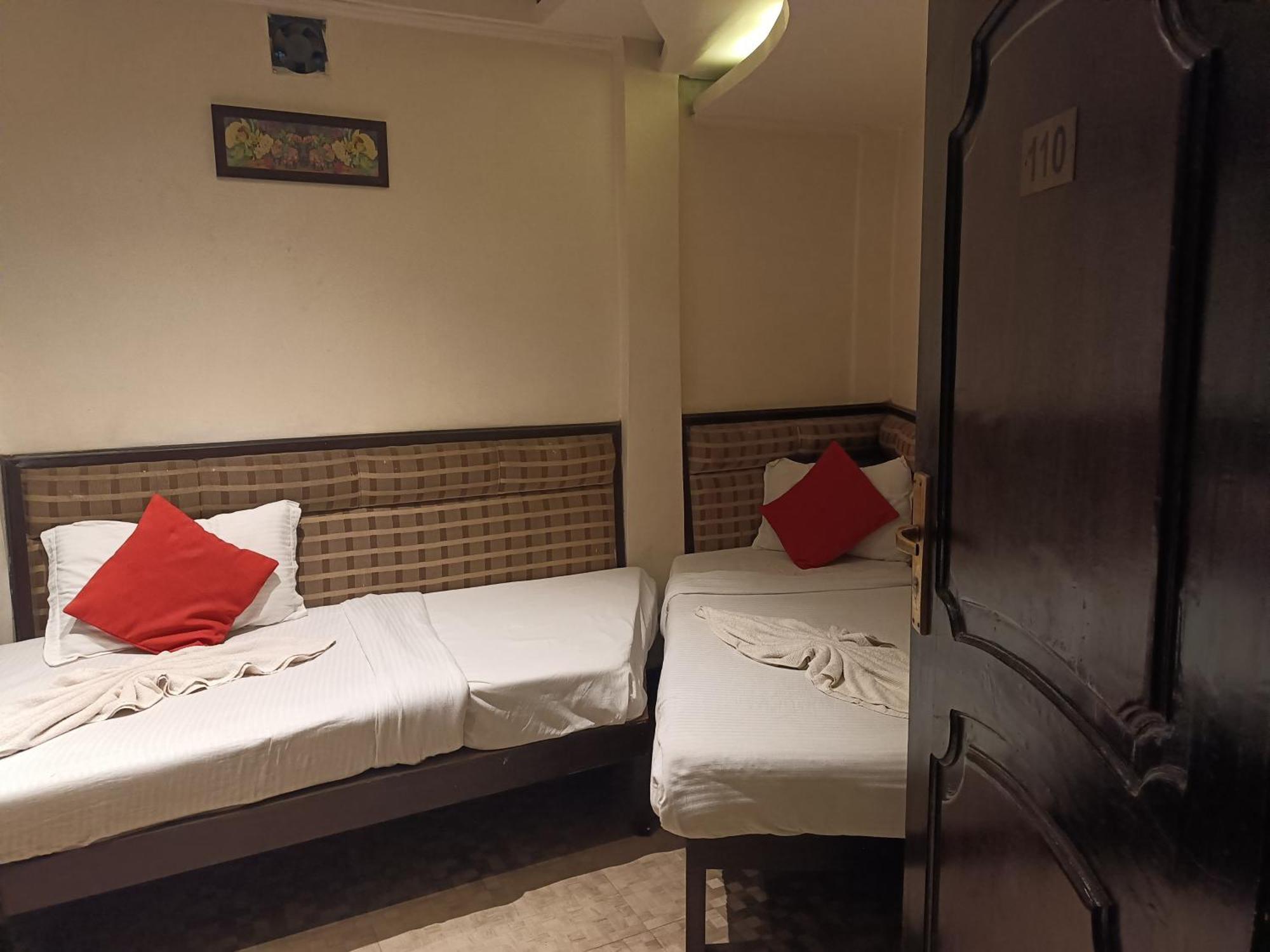 Hotel Serene Шиллонг Экстерьер фото