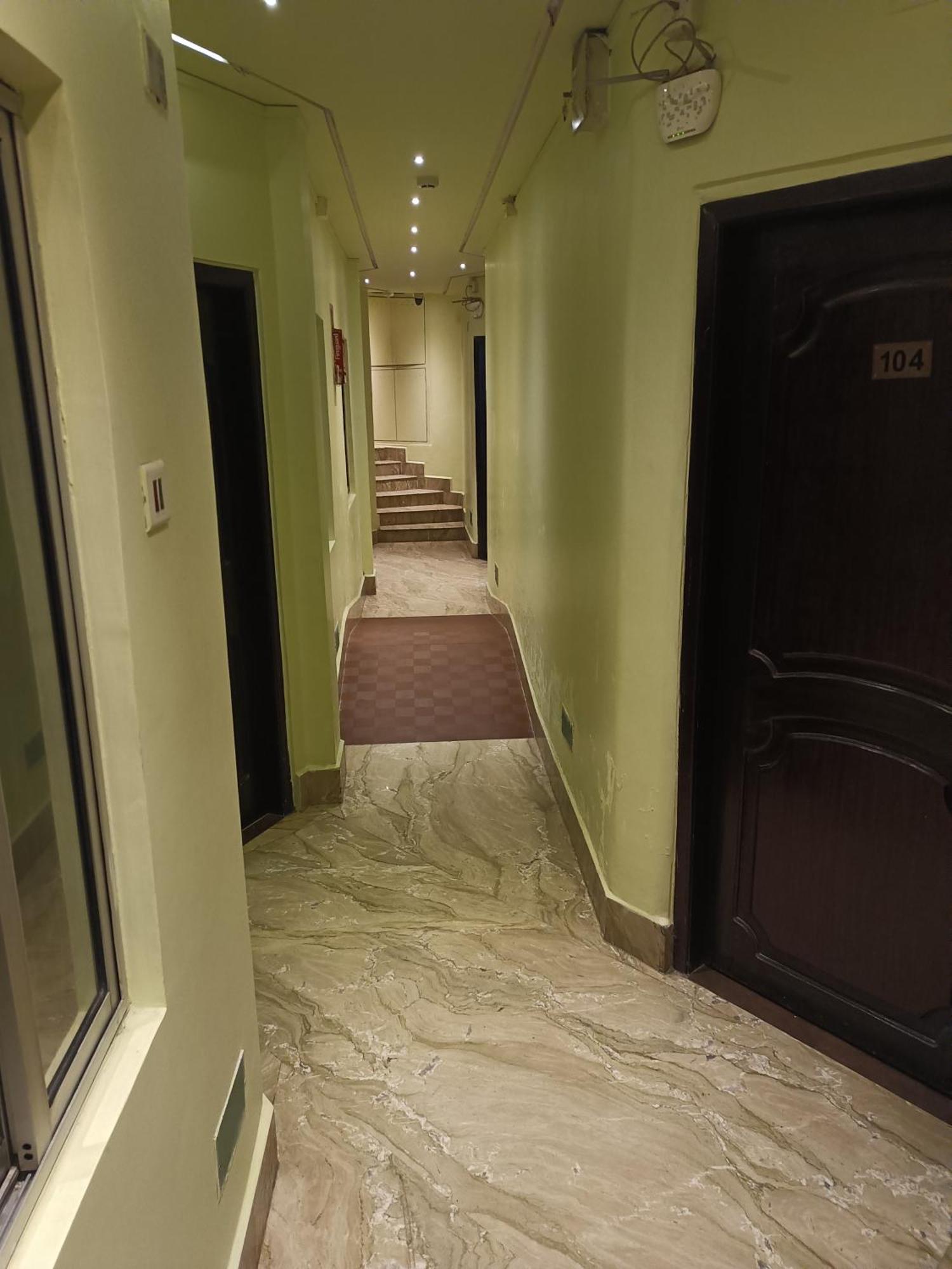 Hotel Serene Шиллонг Экстерьер фото